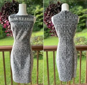 Belle Badgley Mischka Snake Print Sheath Dress Size 6 Black White